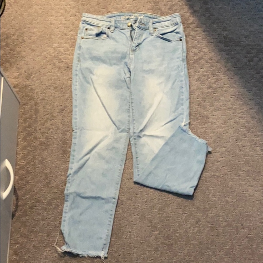 Universal Thread/Target Distressed Bottom Crops